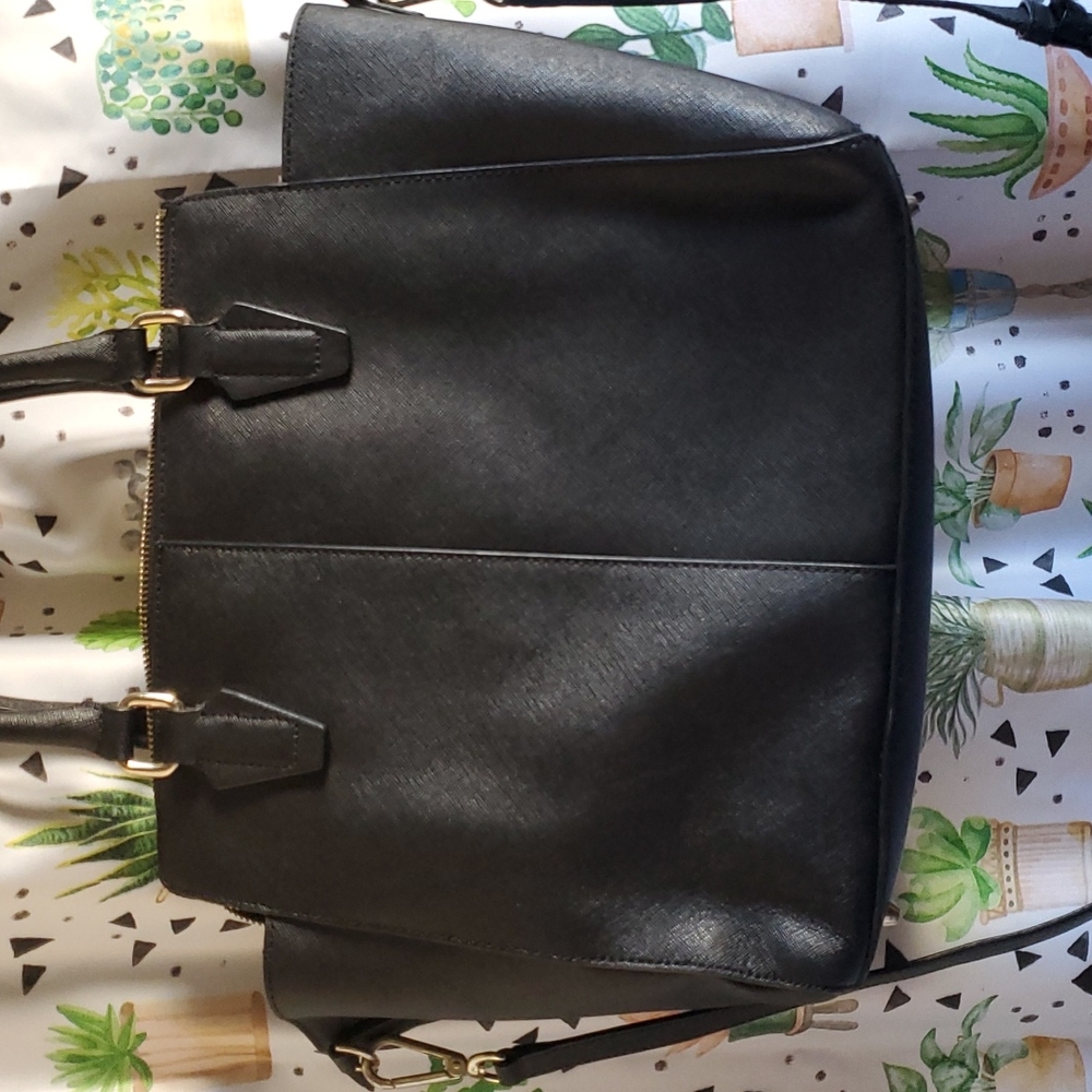 DKNY Purse - Picture 2 of 8